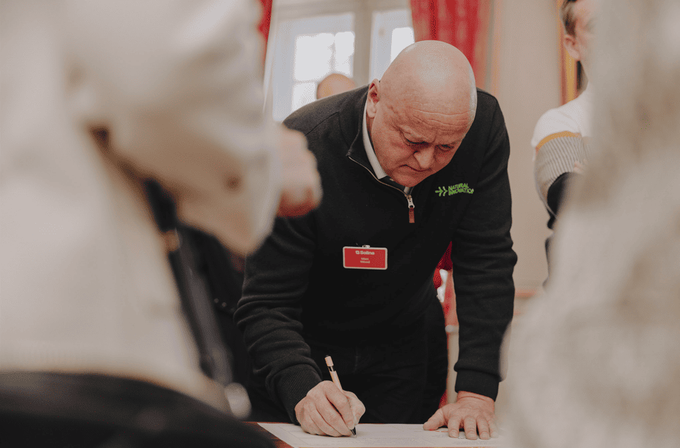 Solina leader who signs a document