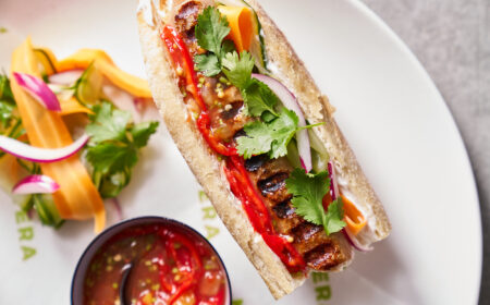 v-bratwurst bahn mi​ 2_2500px